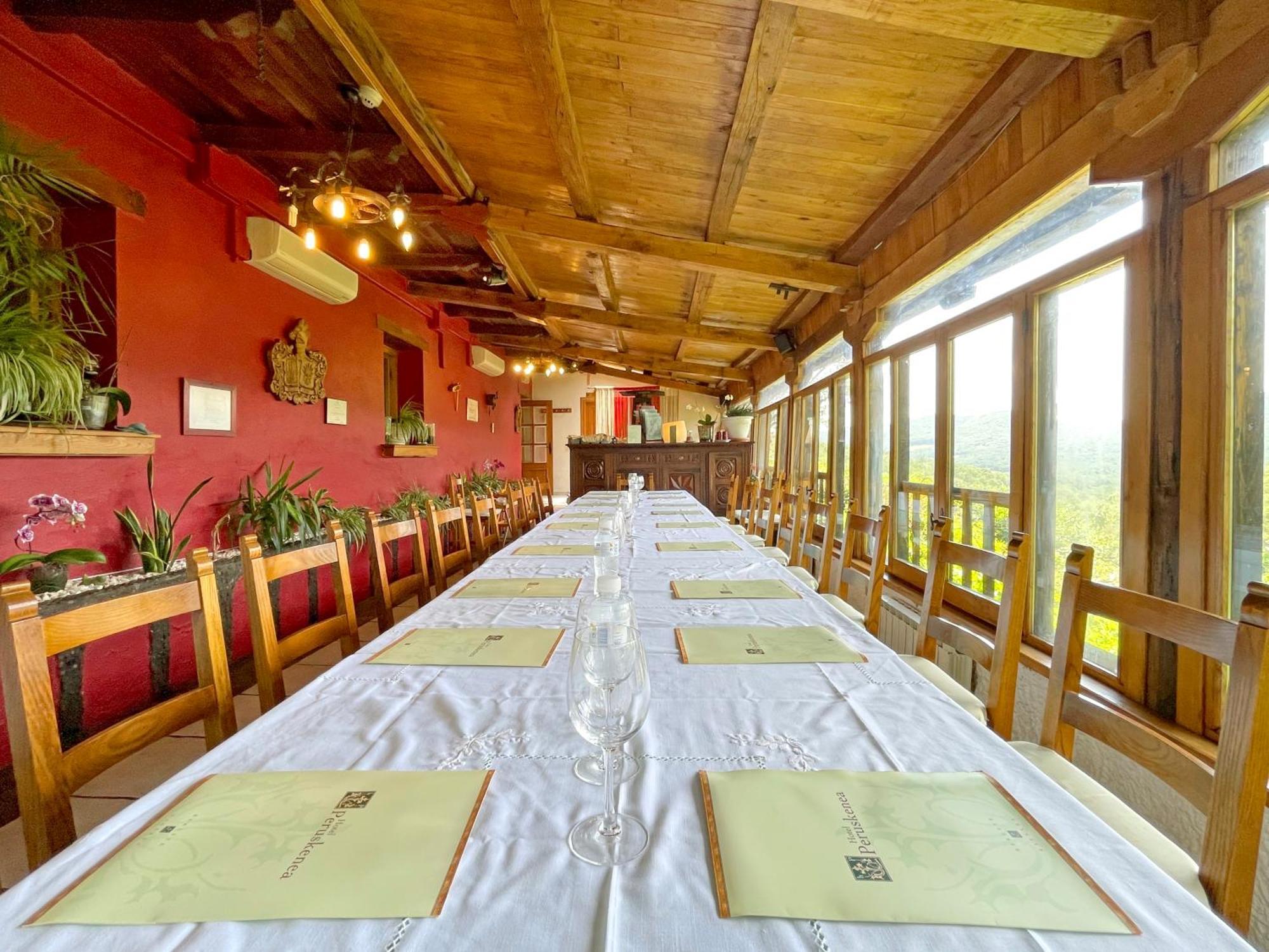 Hotel Peruskenea Jaunsaras Esterno foto