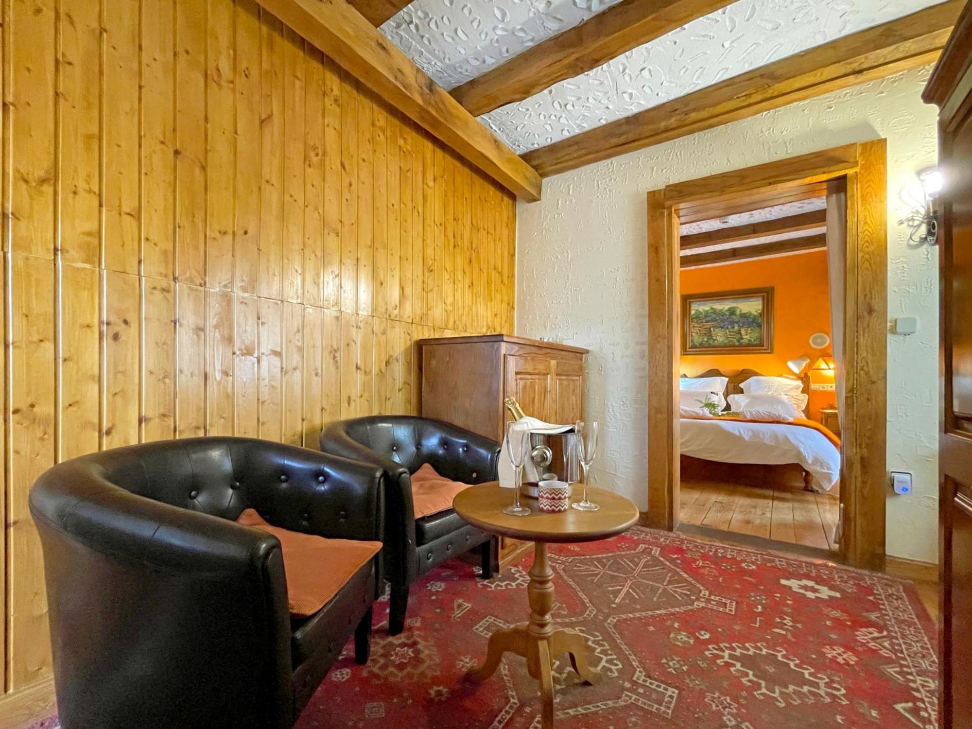 Hotel Peruskenea Jaunsaras Esterno foto