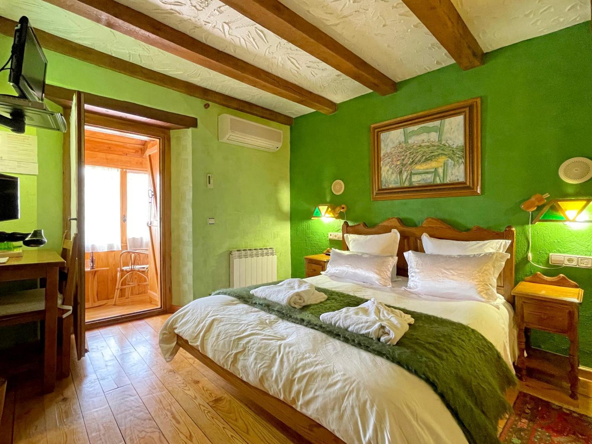 Hotel Peruskenea Jaunsaras Esterno foto