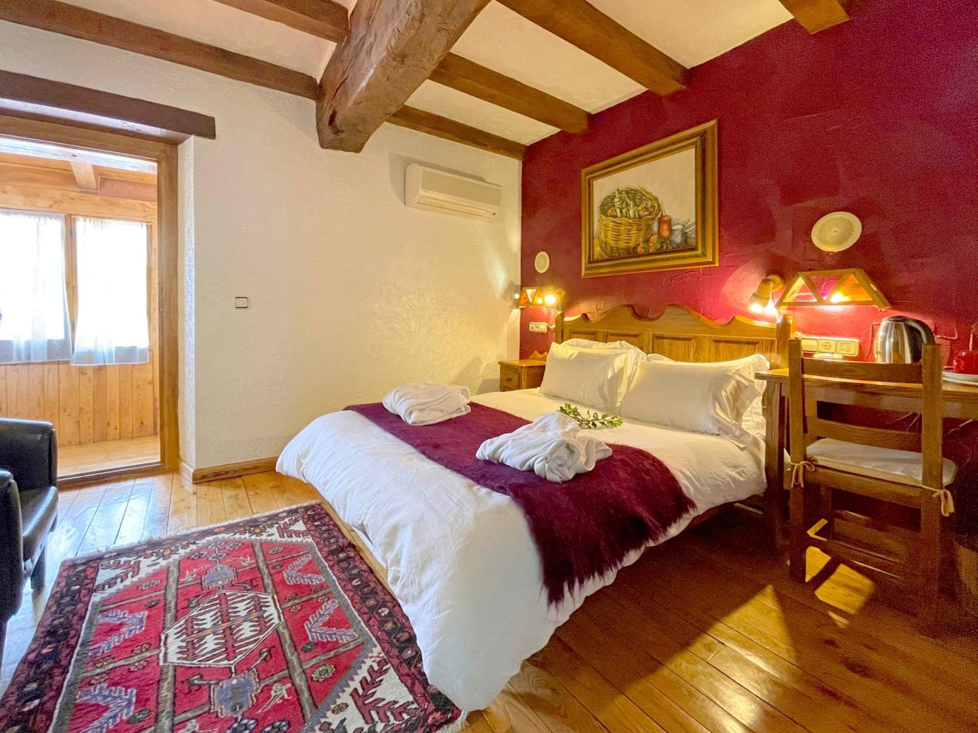 Hotel Peruskenea Jaunsaras Esterno foto