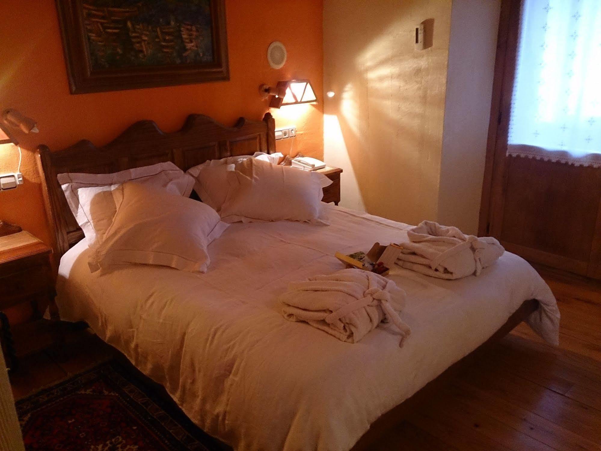 Hotel Peruskenea Jaunsaras Esterno foto